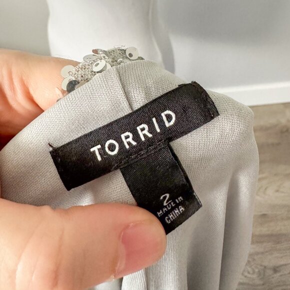 Torrid Silver Sequin Open Front Kimono - Picture 10 of 12